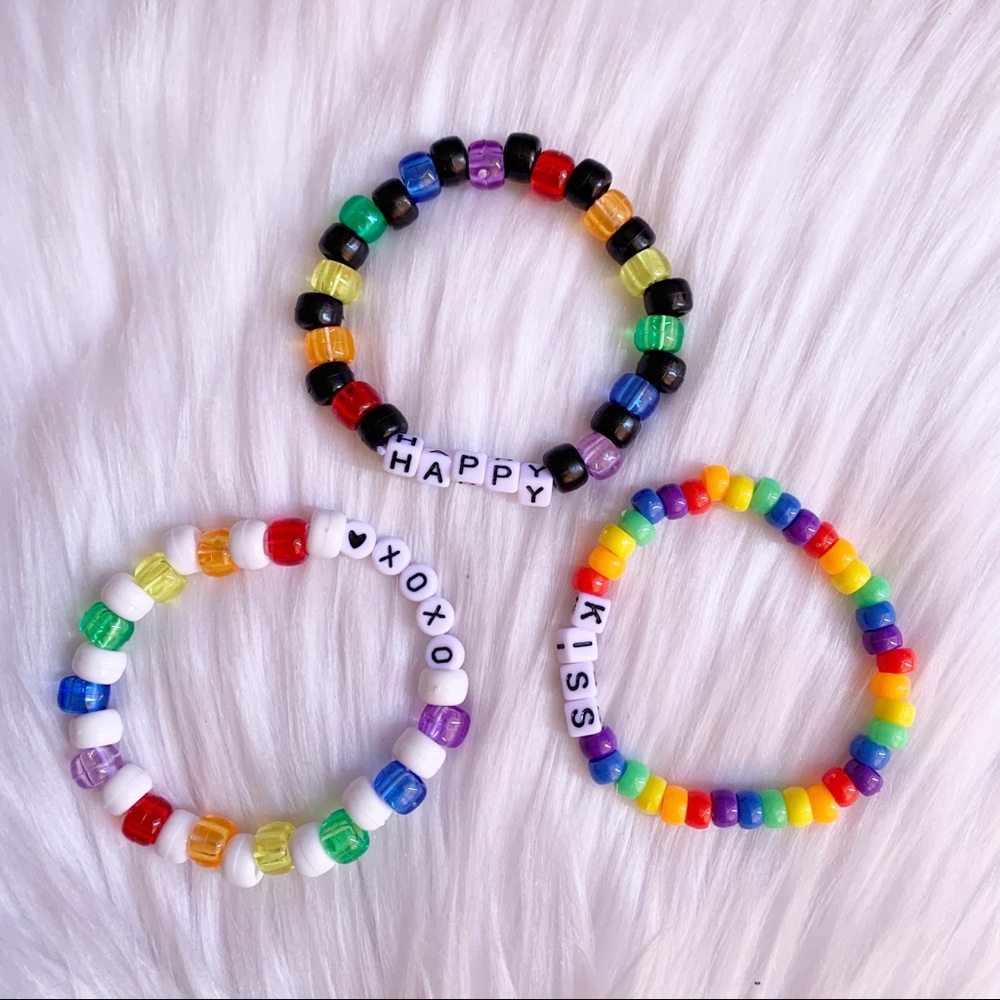 π³οΈβπ Pride Kandi π½ Kiss - Picture 1 of 1